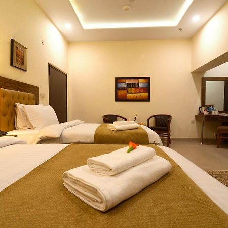Hotel One Lalazar Multan Exteriér fotografie