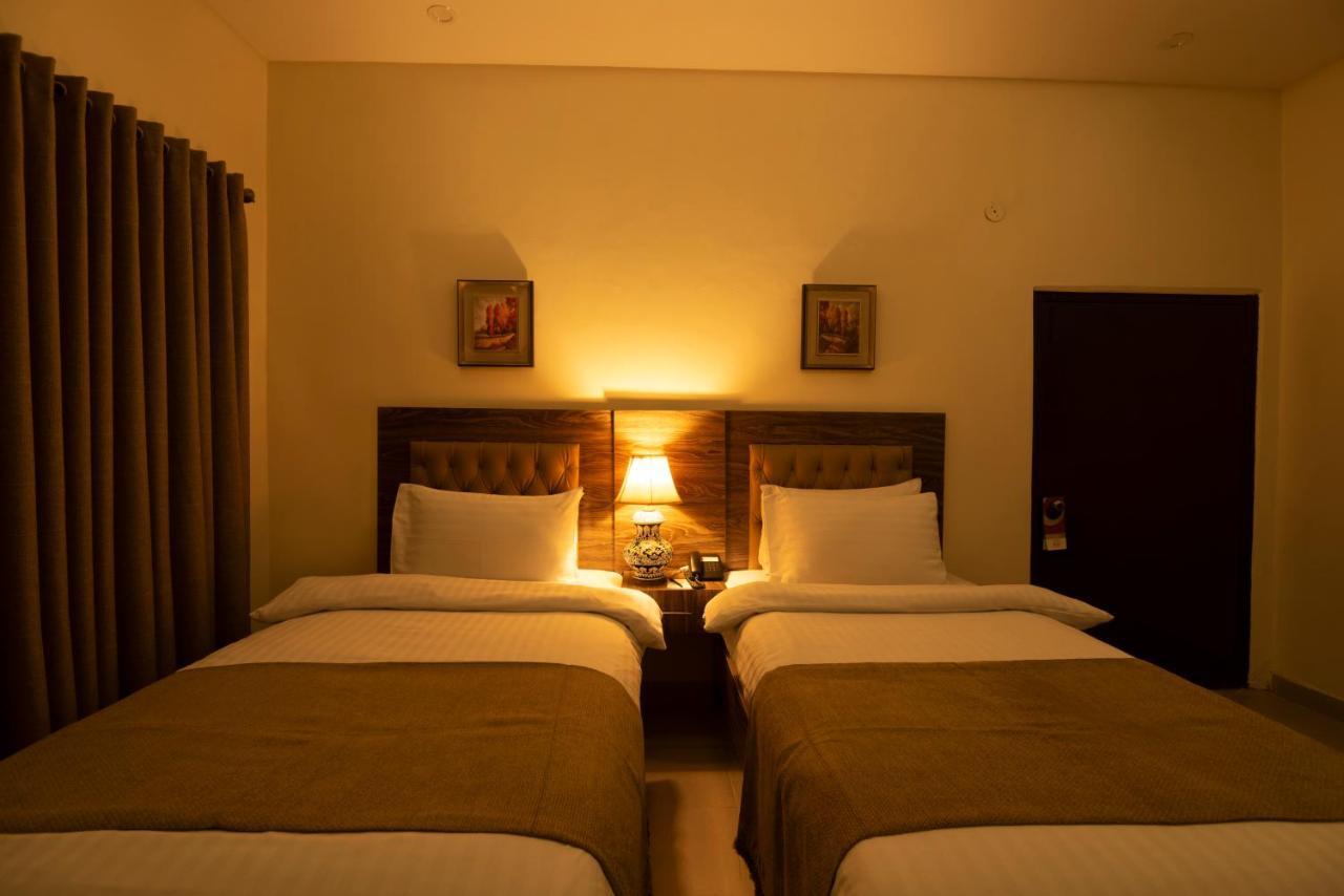 Hotel One Lalazar Multan Exteriér fotografie