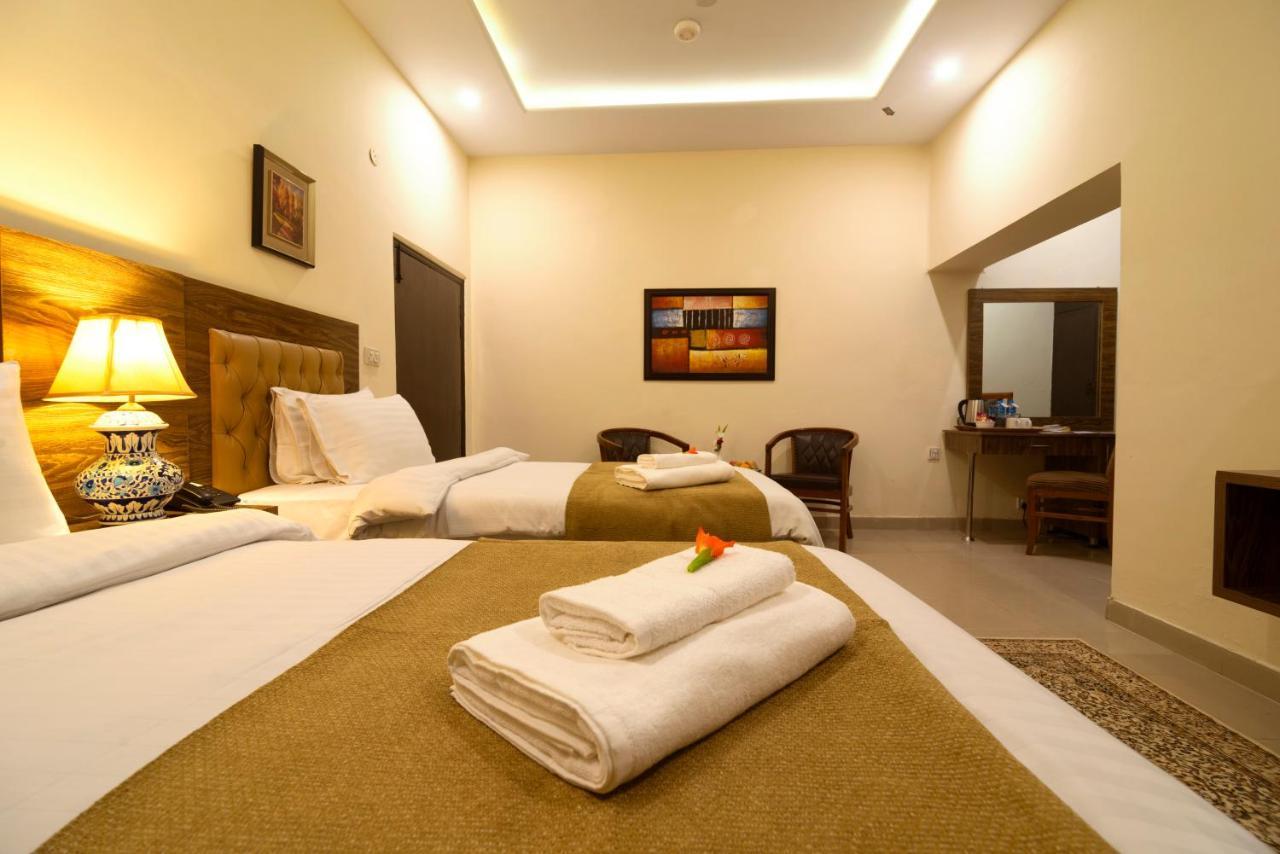 Hotel One Lalazar Multan Exteriér fotografie