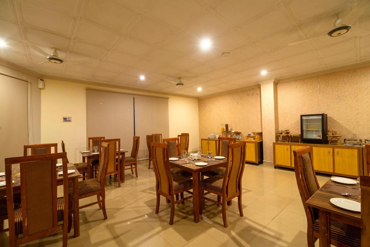 Hotel One Lalazar Multan Exteriér fotografie